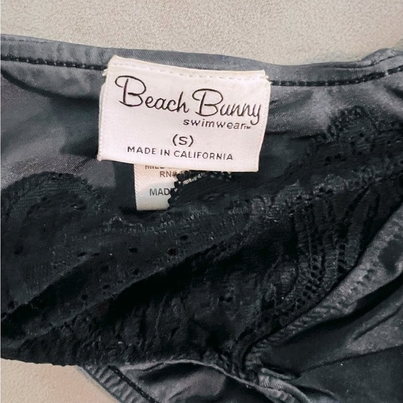 COPY - Beach Bunny Runway Edition Bikini Grey/black lace with buttons on the bo… - Picture 14 of 16